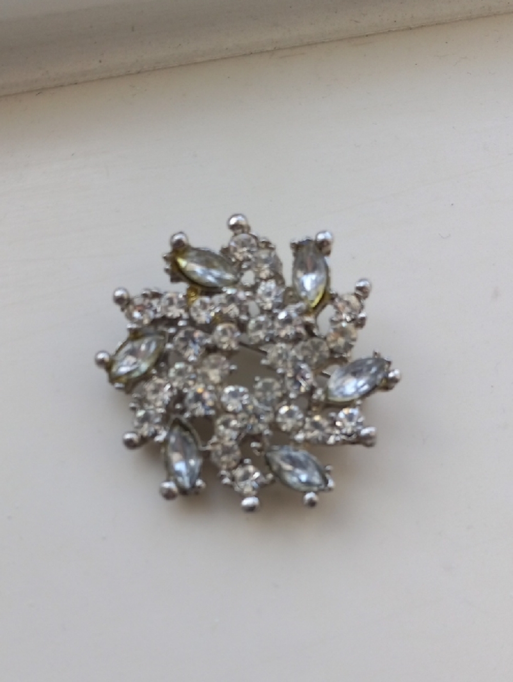 Vintage Rhinestone Swirl Snowflake Silver Tone Brooch Pin